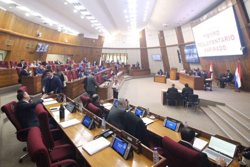 Diputados cuestionan distribución de crédito para infraestructura vial rural