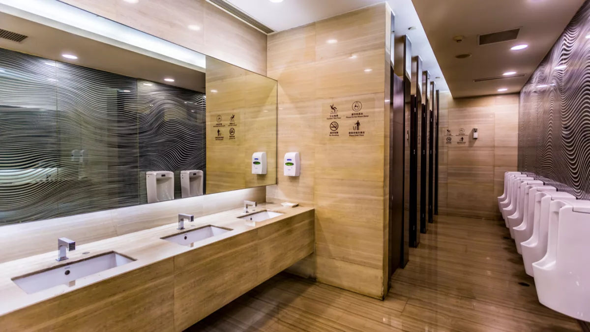 Diseño de sanitarios corporativos: errores costosos en edificios de oficinas
