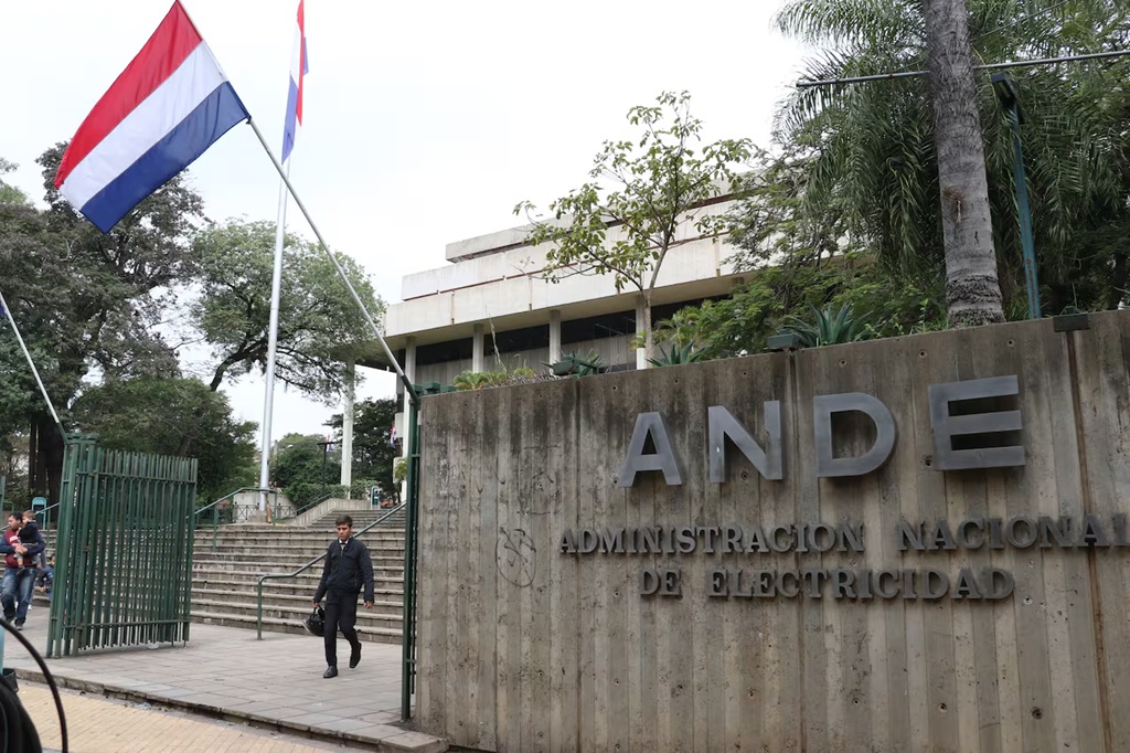 Atome inicia trámite previo a arbitraje internacional por proyecto en Villeta