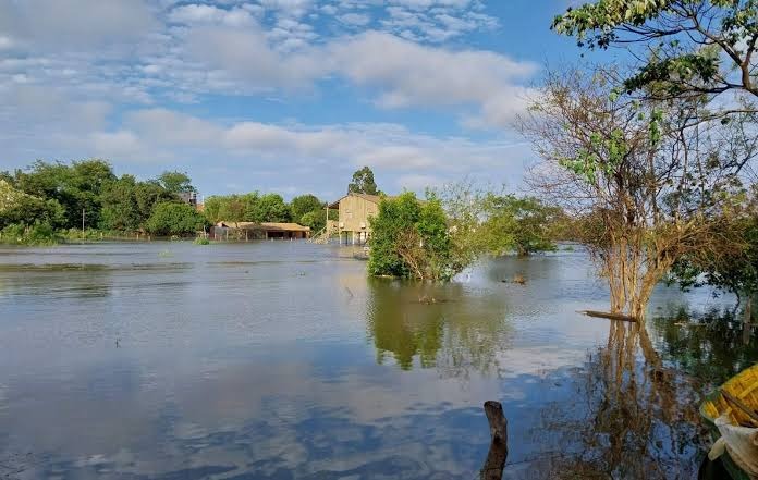Cerrito enfrenta crisis por inundaciones: 50% bajo agua