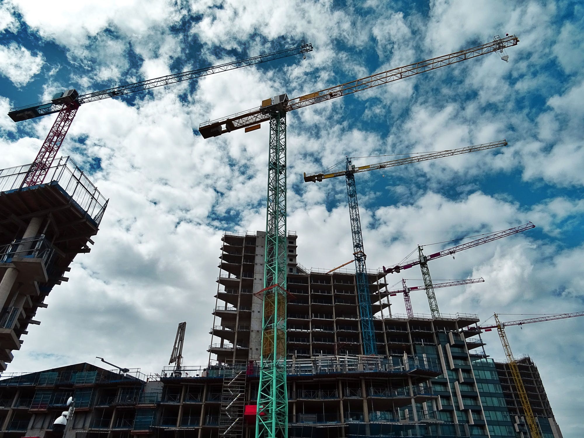 Sector constructor demanda mayor inversión pública para impulsar desarrollo