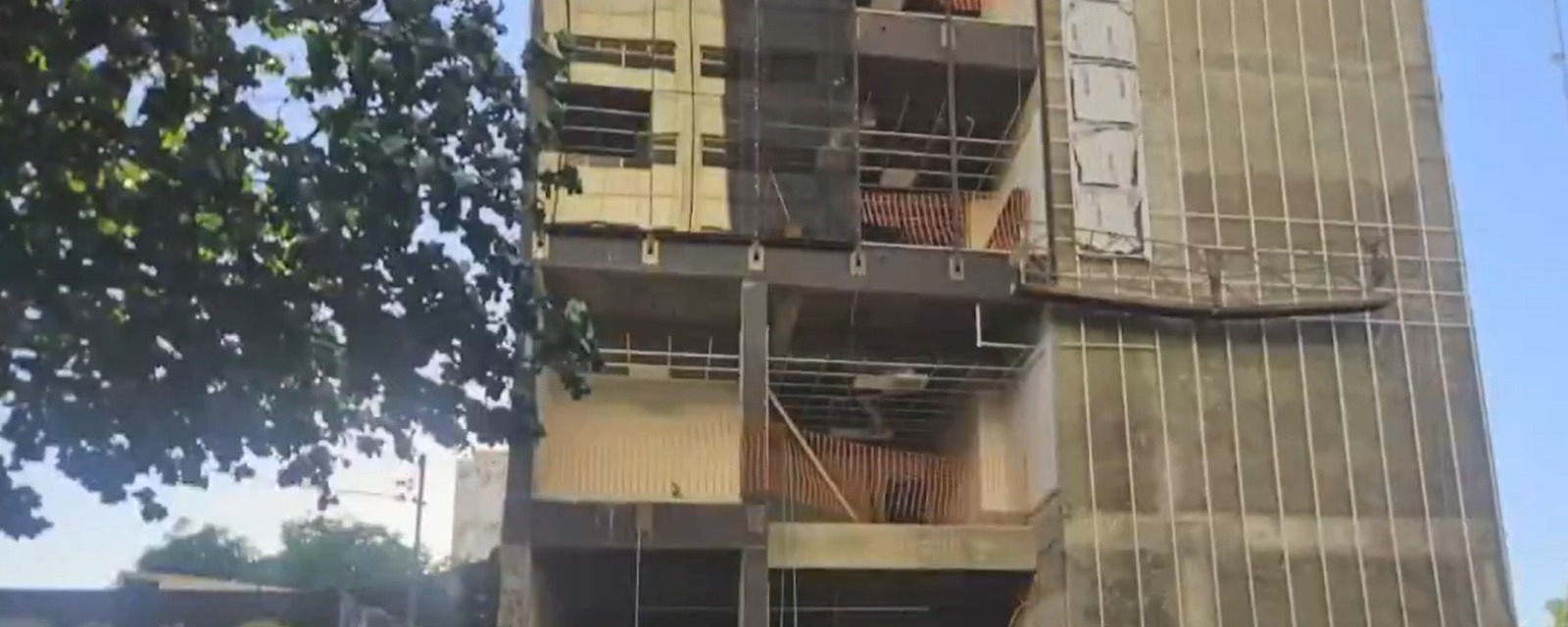 Accidente en obra judicial de Asunción evidencia fallas de seguridad