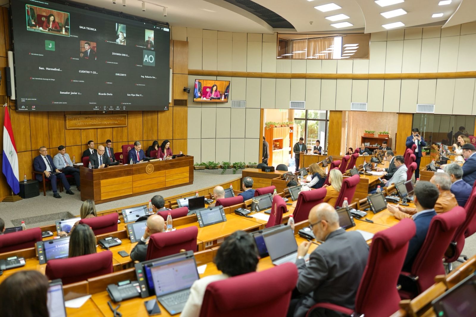 Senado avanza en análisis del marco regulatorio para tren de cercanías